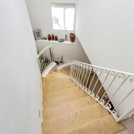 Sunny Side Spacious With Private Pool & Wifi By 360 Estates *