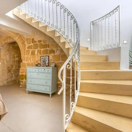 Sunny Side Spacious With Private Pool & Wifi By 360 Estates Birbuba